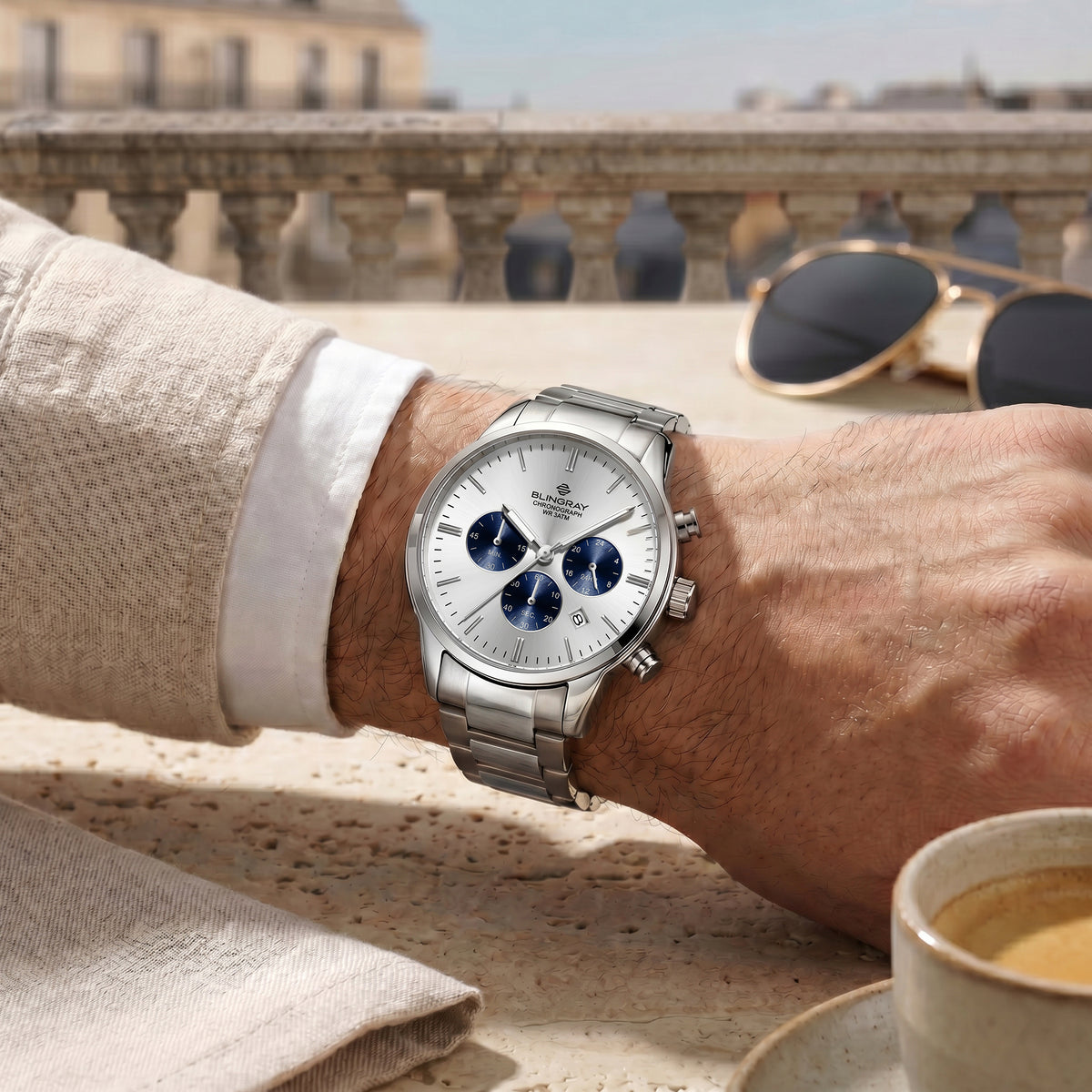 Silberne Ocean Pilot Herrenuhr mit elegantem Zifferblatt
